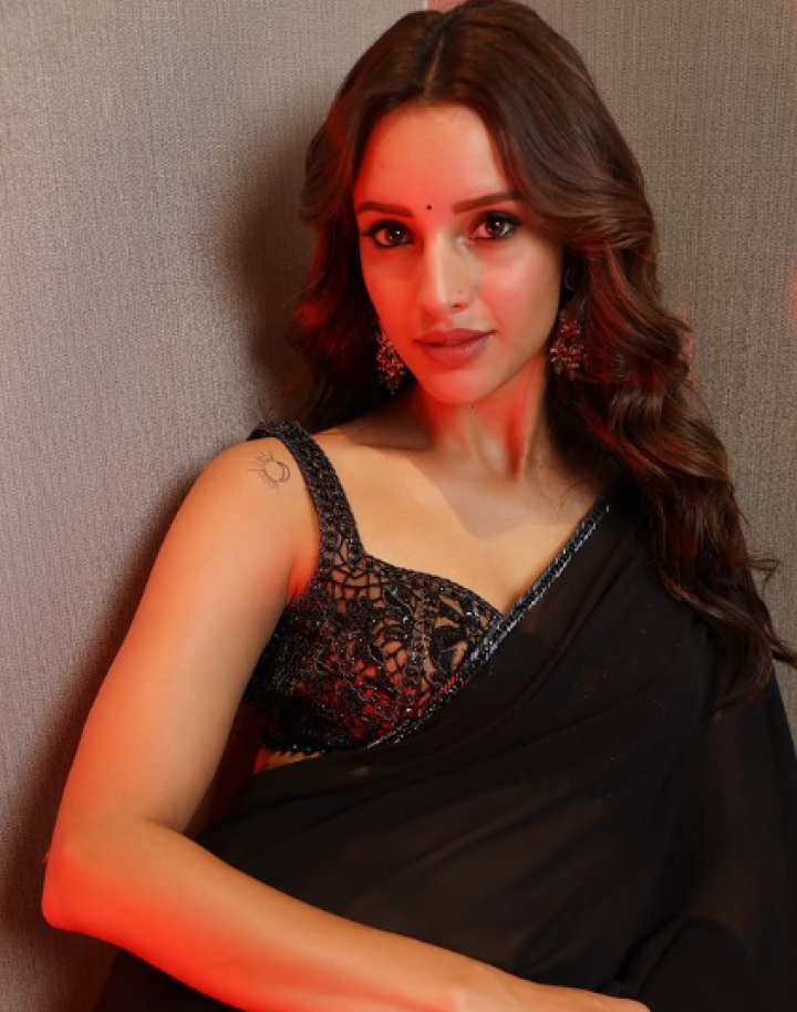 ಕಣ್ಣ ನೋಟದಲ್ಲೇ ನೀ ಕಾಡಬೇಡ ಸಾಜನಾ