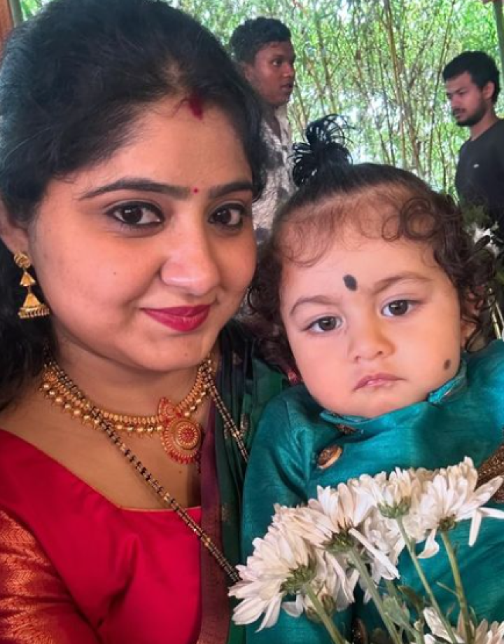 ರಾಧಿಕಾ ರಾವ್ ಕುಟುಂಬ