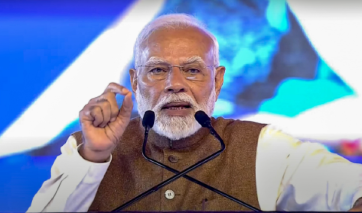 ಎಲ್‌ಐಸಿಯ 'ಬಿಮಾ ಸಖಿ ಯೋಜನೆ'ಗೆ ಪ್ರಧಾನಿ ನರೇಂದ್ರ ಮೋದಿ ಚಾಲನೆ