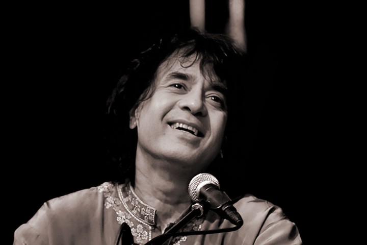 জাদু স্পর্শ বন্ধ , জাকিরের তবলার বোল আর ফুটবে না। ৭২ বছর বয়সে মারা গেলেন জাকির হুসেন।