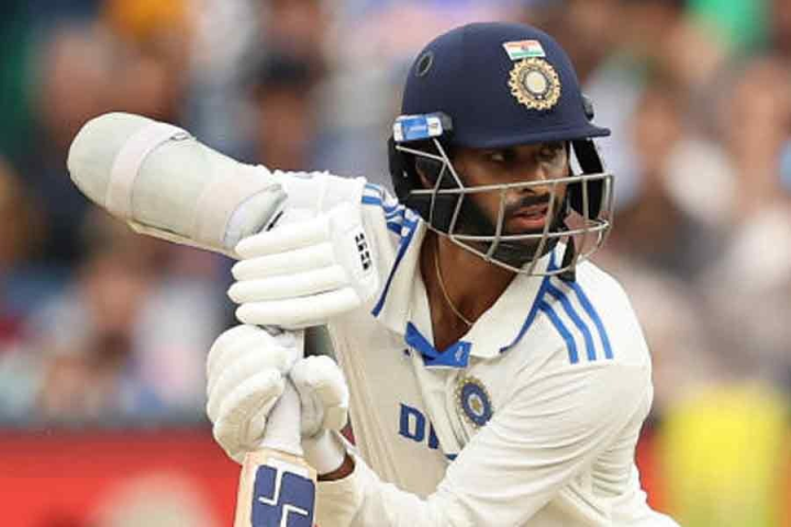 আবার ব্যর্থ ভারতের ব্যাটিং লাইনআপ। সিডনিতে ১৮৫ রানে শেষ প্রথম ইনিংস।