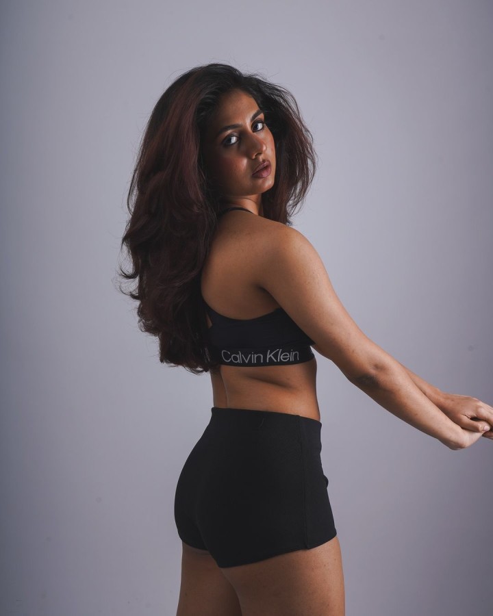 ನಂಗೆ ಸ್ವಲ್ಪ ಜಾಸ್ತಿ ನಾಚಿಕೆ ಫ್ರೆಂಡ್ಸ್