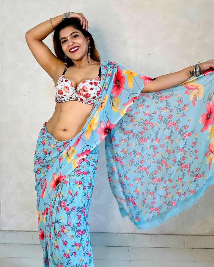 ನನಗೆ ಯಾಕೋ ಮೈ ಮೇಲೆ ಸೀರೆ ನೀಲ್ಥಿಲ್ಲ