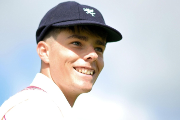 ইংল্যান্ডের ক্রিকেট দলের নেতৃত্বে আবার এক ভন। ইংল্যান্ডের অনূর্ধ্ব ১৯ দলের অধিনায়ক হলেন আর্চি ভন। ইংল্যান্ডের প্রাক্তন অধিনায়ক মাইকেল ভনের ছেলে তিনি। বাবার মতোই দেশকে সাফল্য এনে দিতে চান ২২ গজের লড়াইয়ে।