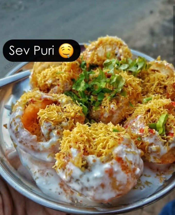 Yummy sev Puri