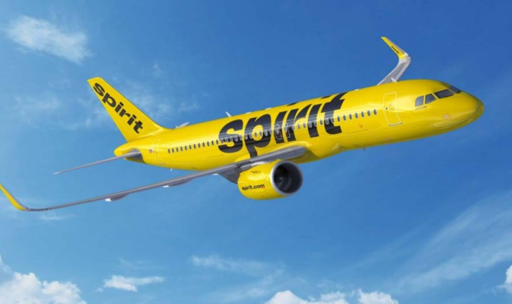 ‘অশালীন’ পোশাকে বিমানে উঠতে পারবেন না কোনও যাত্রী। শুধু তা-ই নয়, শরীরে কোনও অংশে ট্যাটু থাকলে তা দেখা গেলেও সেই যাত্রীকে বিমানে ওঠার অনুমতি দেওয়া হবে না। সম্প্রতি এমনই নির্দেশিকা জারি করেছে আমেরিকার বিমান সংস্থা স্পিরিট এয়ারলাইন্স।