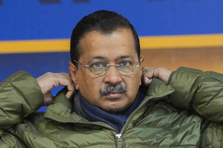 সম্প্রতি কেজরীওয়াল হরিয়ানার বিজেপি সরকারের বিরুদ্ধে যমুনার জলে বিষ মেশানোর অভিযোগ তুলেছিলেন। সেই অভিযোগের বিরুদ্ধেই এ বার হরিয়ানা পুলিশের খাতায় ভারতীয় ন্যায় সংহিতার একাধিক ধারায় মামলা রুজু হল।