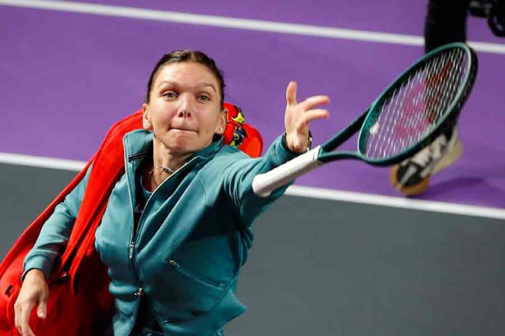 ট্রানসিলভানিয়া ওপেনে প্রথম রাউন্ডে হারের পর অবসর ঘোষণা করলেন সিমোনা হালেপ। বিশ্বের প্রাক্তন এক নম্বর টেনিস তারকা ৩৩ বছর বয়সেই অবসর নিয়ে নিলেন।  নিজের দেশের টেনিস প্রতিযোগিতায় হারের পরেই মাইক নিয়ে অবসর ঘোষণা করেন হালেপ।