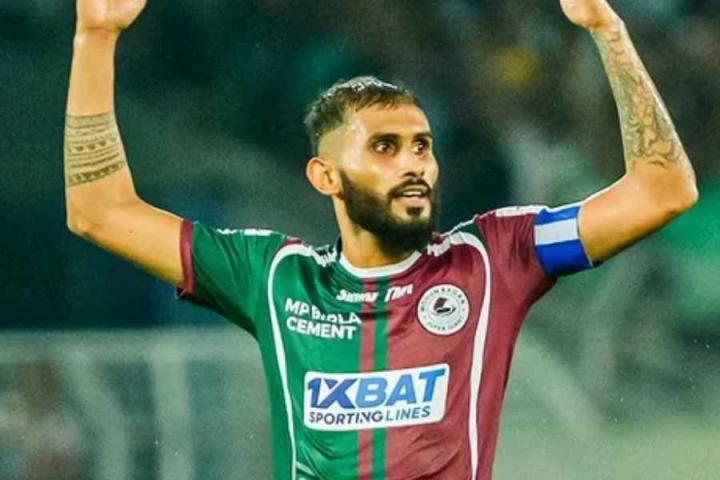 টানা দ্বিতীয় বার আইএসএলের লিগশিল্ড জয়ের কাছে পৌঁছেছে মোহনবাগান। তাদের বাকি আর চার ম্যাচ। সেই চারটি ম্যাচই জিততে চান মোহনবাগানের অধিনায়ক শুভাশিস বসু।