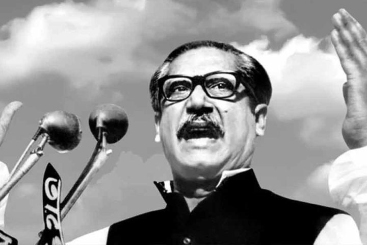 ঢাকার ৩২ নম্বর ধানমন্ডিতে শেখ মুজিবুর রহমানের ঐতিহাসিক বাড়িটি বুলডোজ়ার দিয়ে মাটিতে মিশিয়ে দেওয়ার পরে বৈষম্যবিরোধী ছাত্র আন্দোলন, হেফাজতে ইসলামি এবং জামায়াতে ইসলামির নিশানায় এখন নে শেখ মুজিবের সমাধিভবন।