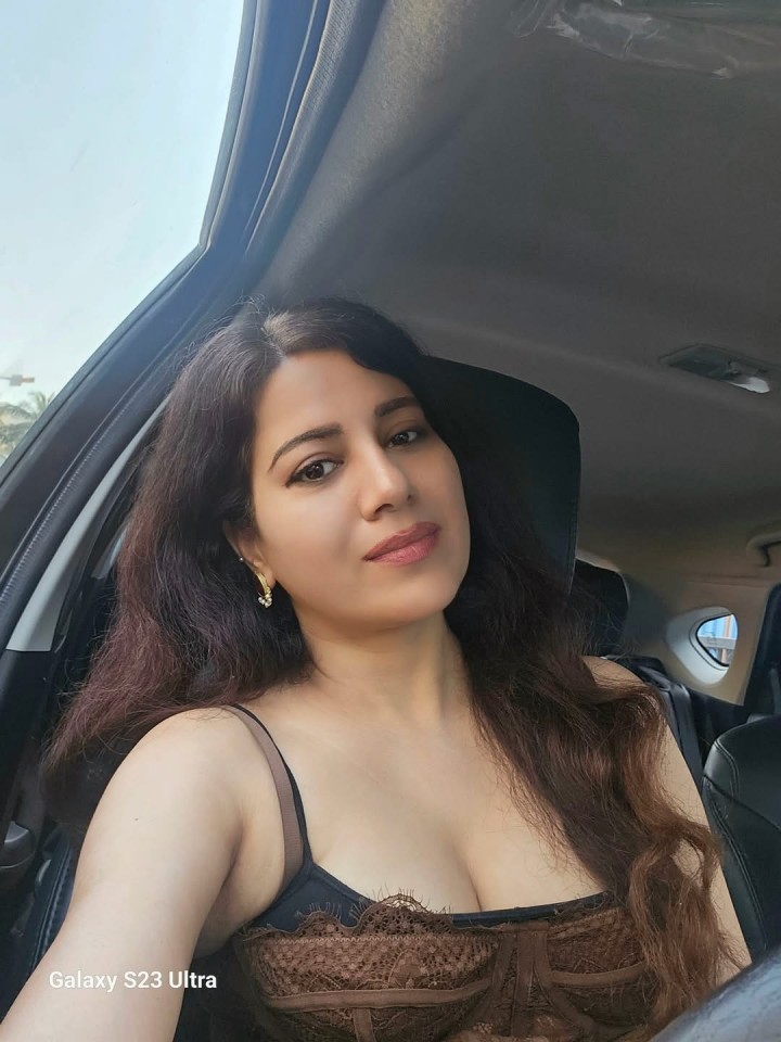 ಹಾಟ್ ಬ್ಯೂಟಿ