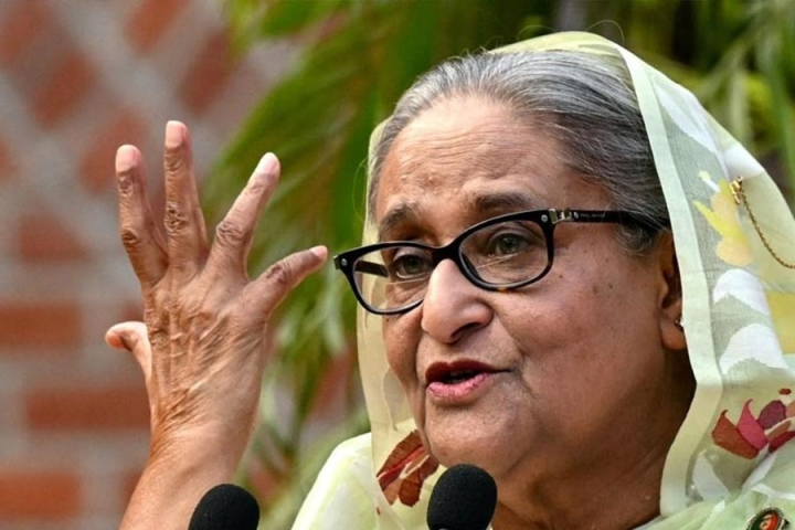 আওয়ামী লীগের জন্য অনুকূল পরিস্থিতি তৈরি হলে বাংলাদেশে ফিরতে চান সে দেশের প্রাক্তন প্রধানমন্ত্রী শেখ হাসিনা! সোমবার রাতে বাংলাদেশবাসীর উদ্দেশে এক ভার্চুয়াল বার্তায় সেটিই বোঝানোর চেষ্টা করলেন আওয়ামী লীগের নেত্রী।