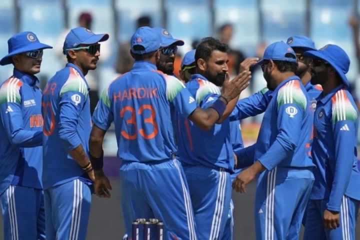 ফিরে কামাল শুরু শামির। শুরুতেই বাংলাদেশের দু উইকেট নিল ভারত।