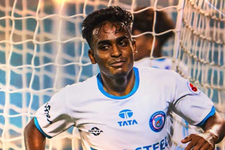 জিততে ভুলে গিয়েছে মহমেডান স্পোর্টিং। সময়টা ভাল যাচ্ছে না তাদের। আরও একটি ম্যাচ হারল তারা। এ বার জামশেদপুর তাদের ২-০ গোলে হারাল। আইএসএলে টানা পাঁচটি ম্যাচ হারল সাদা-কালো ব্রিগেড।