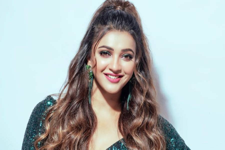 সৃজিত মুখোপাধ্যায়ের আগামী ছবি ‘কিলবিল সোসাইটি’তে অন্যতম মুখ্য অভিনেত্রী কৌশানী মুখোপাধ্যায়।