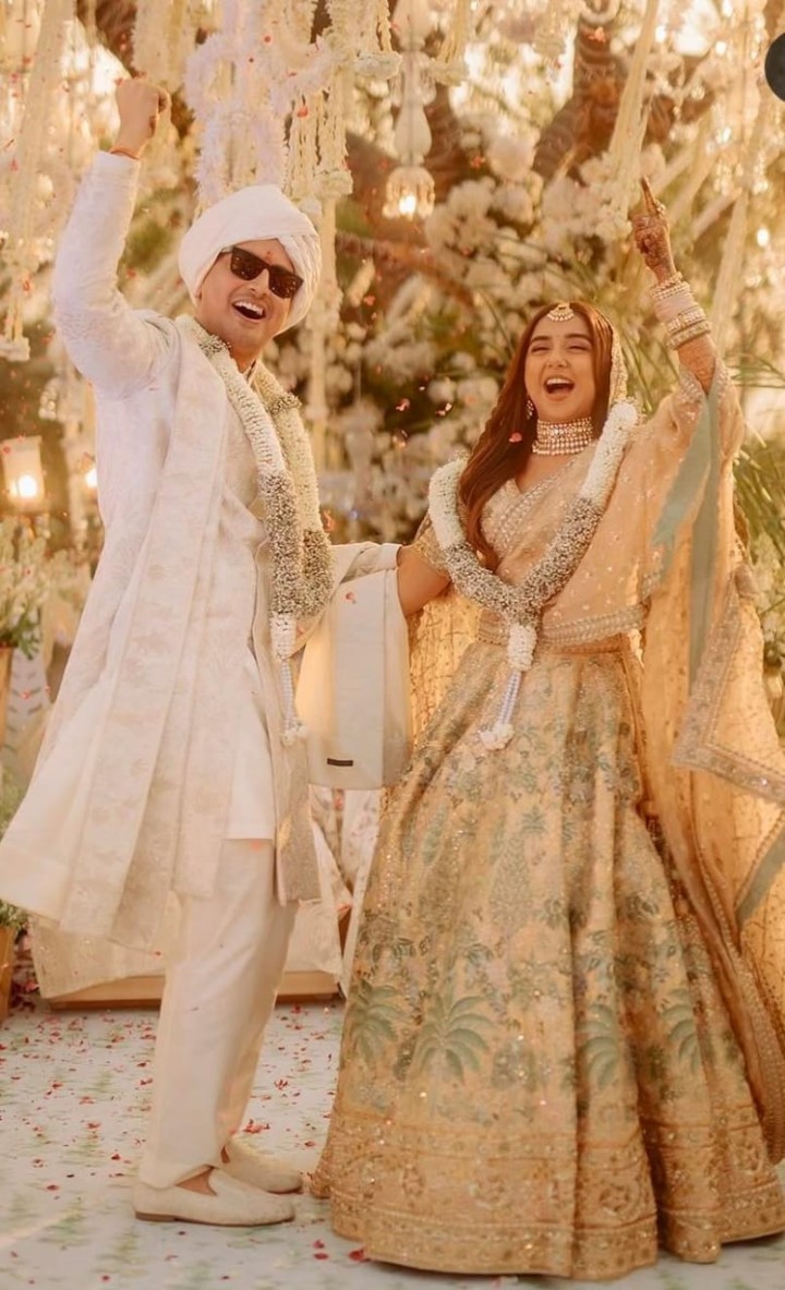 प्राजक्ता कोळी अडकली लग्न बंधनात