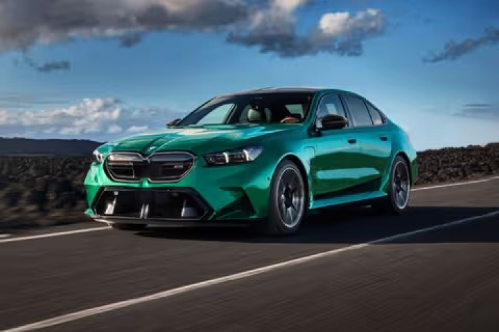 টানা ৭৫ ঘণ্টা তল্লাশির পর অবশেষে গ্রেফতার হয়েছেন পুণের বাসে ধর্ষণকাণ্ডের অভিযুক্ত। পুণের শিরুর থেকে অভিযুক্তকে শুক্রবার গ্রেফতার করেছে পুলিশ।