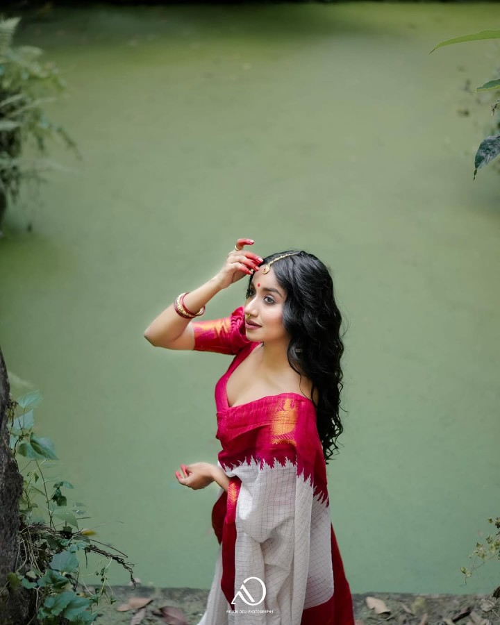 Gobble 'til you wobble