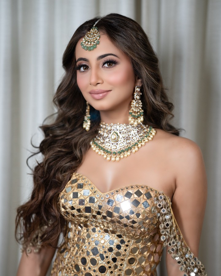 Gorgeous bride..