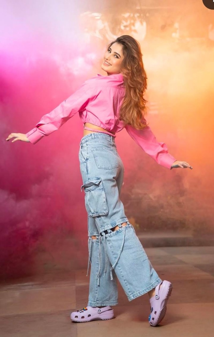 कलरफुल राशा