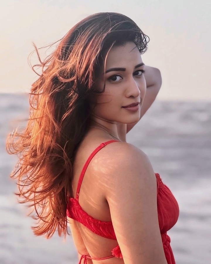 தேவதை அவள் ஒரு தேவதை !!