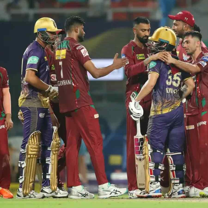বদলে গেল কলকাতা নাইট রাইডার্স বনাম লখনউ সুপার জায়ান্টসের মাঠ। আগামী ৬ এপ্রিল মুখোমুখি হবে দুই দল। প্রথমে কলকাতায় ম্যাচ হওয়ার কথা থাকলেও, তা হচ্ছে না। রামনবমীর জন্য আইপিএলের এই ম্যাচ হবে গুয়াহাটিতে।