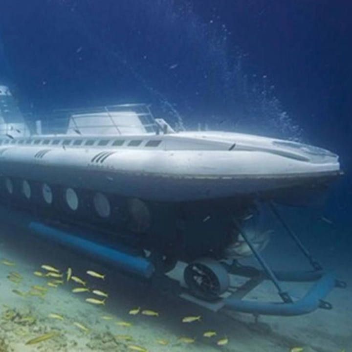 মিশরে লোহিত সাগরের উপকূলীয় অঞ্চলে ৪৪ জন পর্যটককে নিয়ে দুর্ঘটনার কবলে পড়ল একটি ডুবোজাহাজ। দুর্ঘটনায় অন্তত ৬ জনের মৃত্যু হয়েছে। মৃতেরা প্রত্যেকেই বিদেশি পর্যটক।