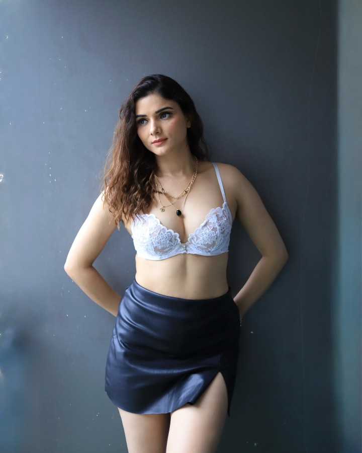Glamour mode on, masti shuru, picture perfect!