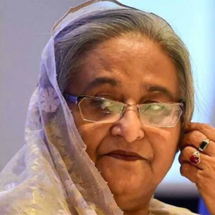 গণহত্যা এবং মানবতাবিরোধী অপরাধের অভিযোগে বাংলাদেশে মামলা চলছে শেখ হাসিনার বিরুদ্ধে। ওই মামলায় হাসিনার বিরুদ্ধে পর্যাপ্ত প্রমাণ মিলেছে বলে দাবি মুখ্য সরকারি আইনজীবীর।