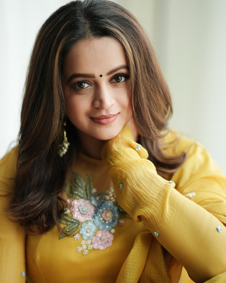 ക്യൂട്ട് ലുക്കിൽ ഭാവന