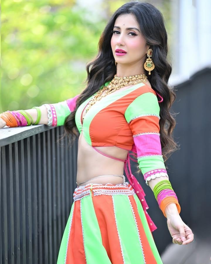 கிறங்கடிக்கும் அழகி!