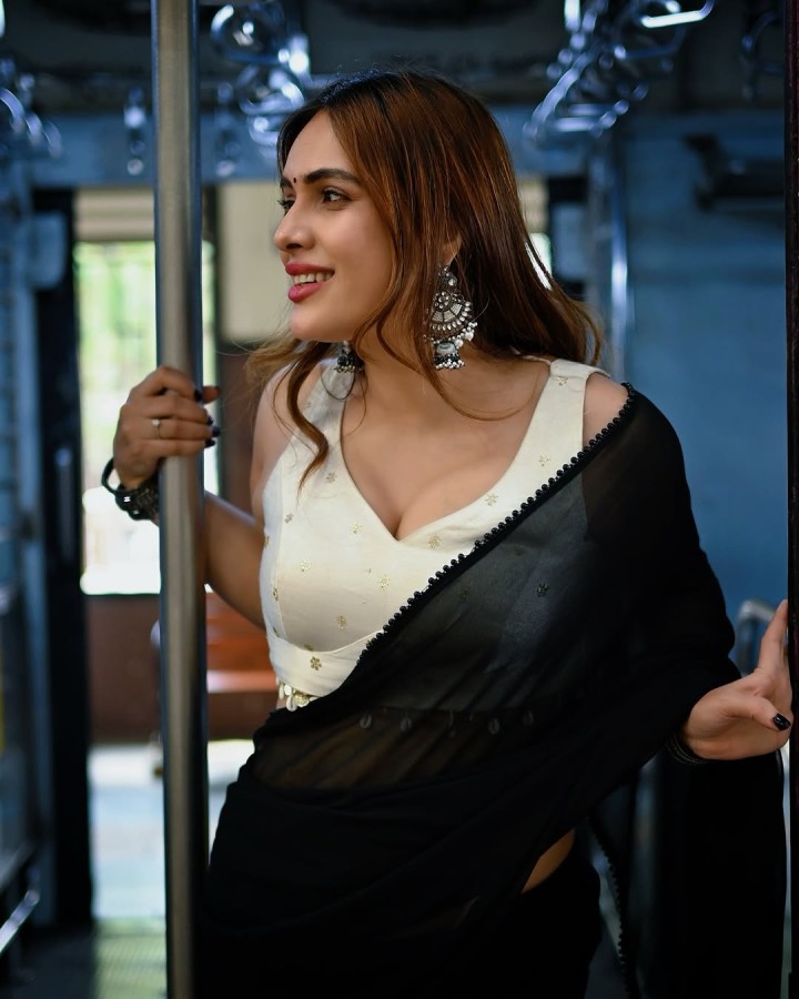 அவங்க look-க்கே filter தேவையில்ல!