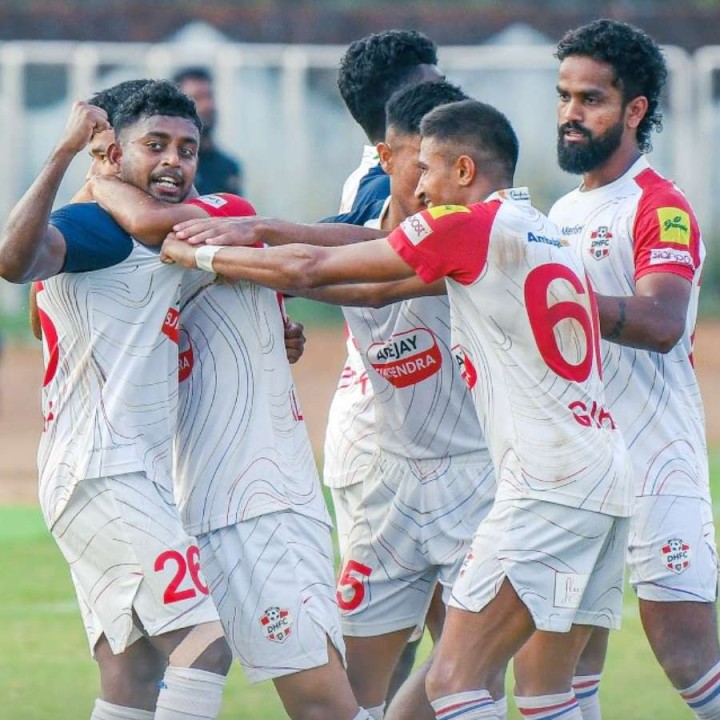 ২০২২ সালে ডায়মন্ড হারবার ফুটবল ক্লাব প্রতিষ্ঠা করেছিলেন অভিষেক বন্দ্যোপাধ্যায়। তিন বছরের মধ্যেই সেই ক্লাব যোগ্যতা অর্জন করে নিল আই লিগের।