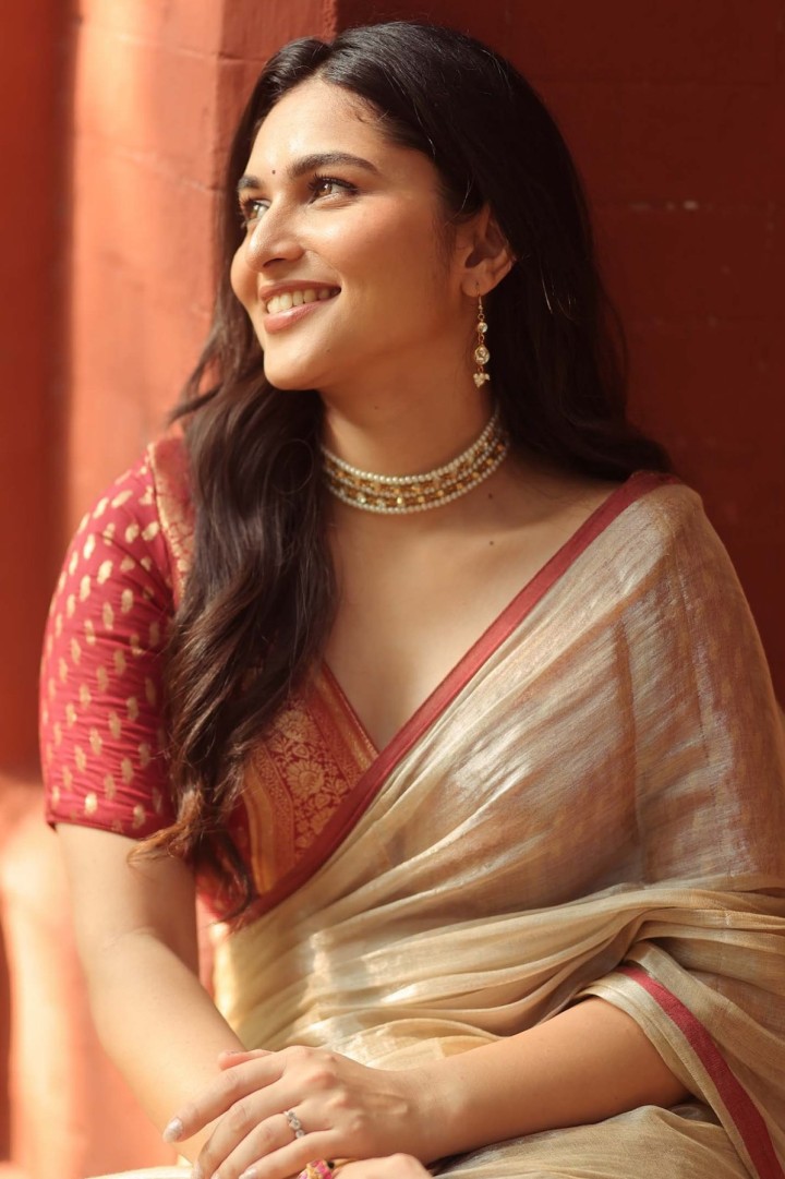 தங்கத்தாரகை மகளே!
