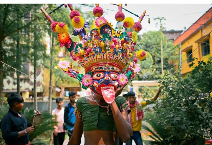 গাজন হল আদিম জনজাতিজাত সংস্কারকে টিকিয়ে রাখার এক রকম কৌশল৷