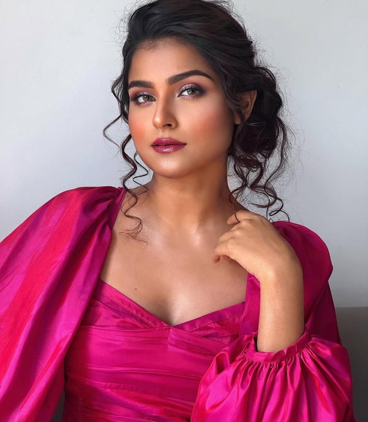 ପଇସା ରୁ ନୁହଁ ହୃଦୟ ରୁ ଧନୀ ହୁଅ