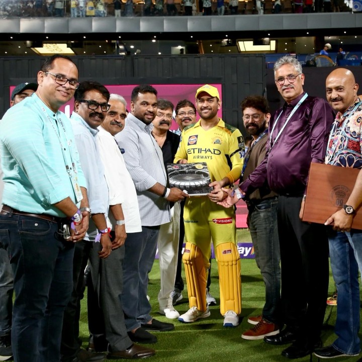 After the MI vs CSK match at Wankhede Stadium — MCA President Ajinkya Naik and Apex Council members had the honour of presenting the Coffee Table Book commemorating 50 years of Wankhede Stadium to MS Dhoni.