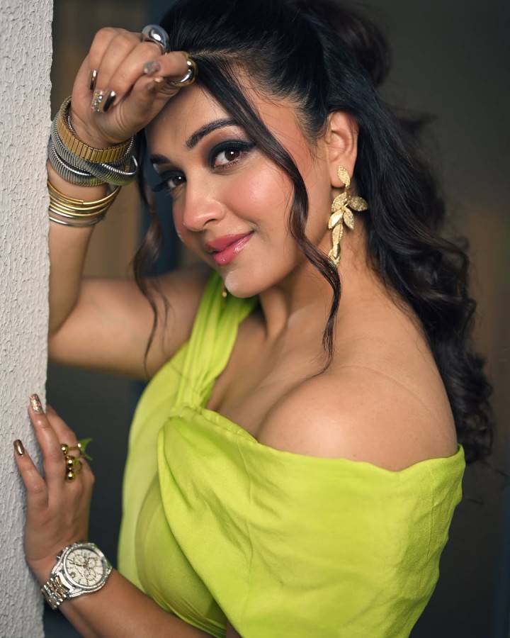 அவங்க வந்தாலே ஒரு vibe change தானே!