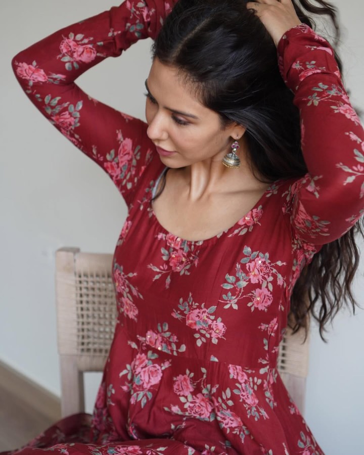 Sonam bajwa