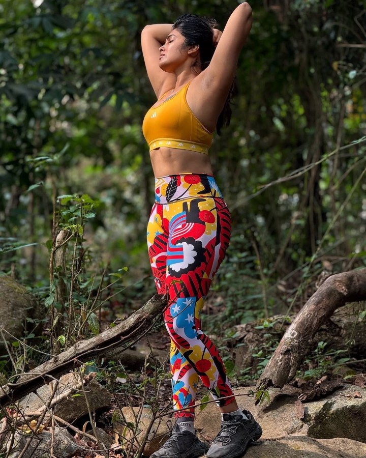Divi Vadthya