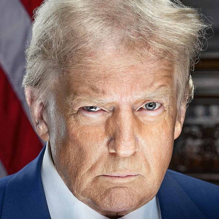 বিবিধ বিদেশি পণ্যের উপর শুল্ক আরোপ করেছেন মার্কিন প্রেসিডেন্ট ডোনাল্ড ট্রাম্প। এ বার তাঁর রোষের মুখে বিদেশি সিনেমা। আমেরিকার বাইরে প্রযোজিত যে কোনও সিনেমার উপর এ বার থেকে ১০০ শতাংশ কর আদায় করবে মার্কিন প্রশাসন। এমনটাই ঘোষণা করেছেন তিনি।