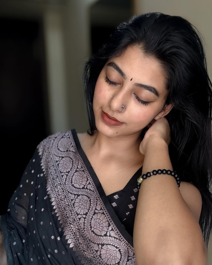 இந்திய நடிகை ஜெய்ஸ்ரீ