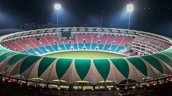 Refund will be provided for the ticket holders of LSG Vs RCB match.