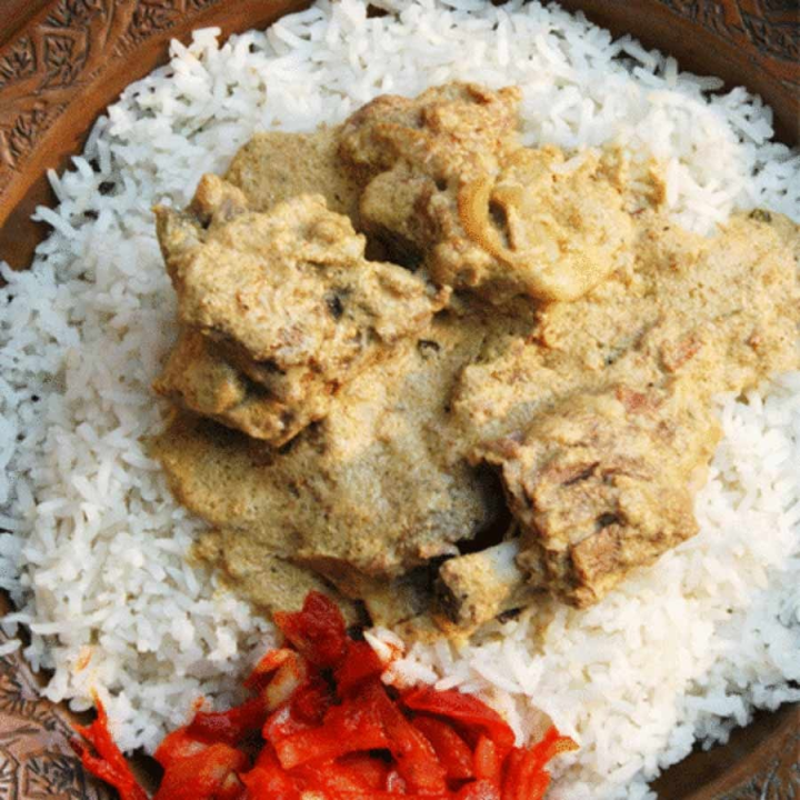 বাড়িতে বানিয়ে ফেলুন ঠাকুরবাড়ির ব্যঞ্জন।  ঠাকুরবাড়ির রান্না পোস্ত মাংস।