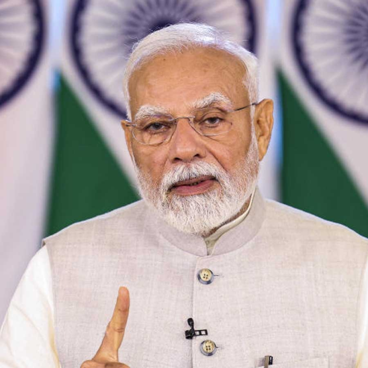 বুদ্ধপূর্ণিমায় জাতির উদ্দেশে ভাষণে  প্রধানমন্ত্রী নরেন্দ্র মোদী বলেন, ‘‘এই যুগ যুদ্ধের নয়। কিন্তু এই যুগ সন্ত্রাসেরও নয়। সন্ত্রাস এবং আলোচনা একসঙ্গে হতে পারে না।’’