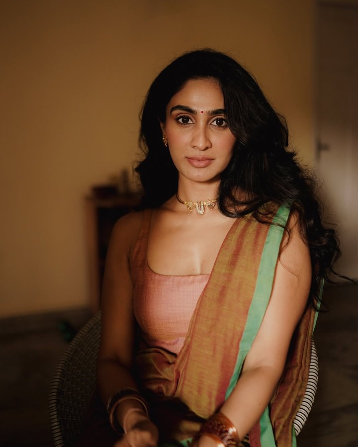 மாடல் தீப்தி