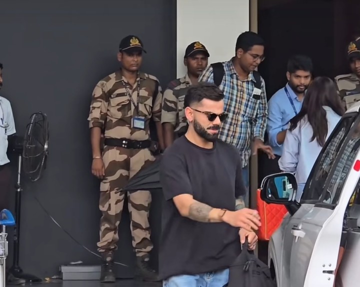 VIRAT KOHLI IN STUNNING LOOK AT AIRPORT.