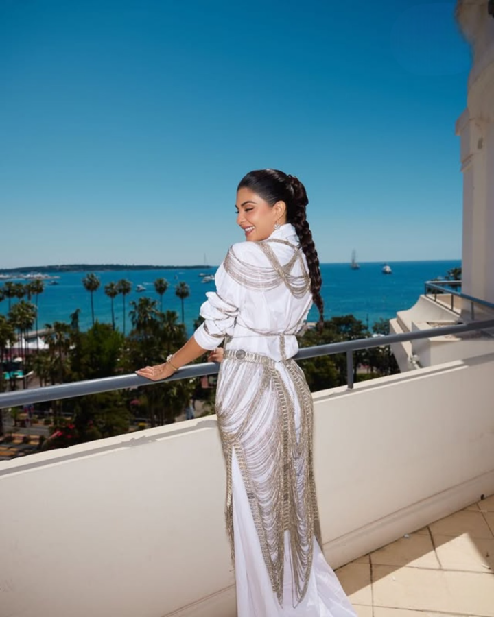 Jacqueline Fernandez dazzles at the Cannes Red Carpet.