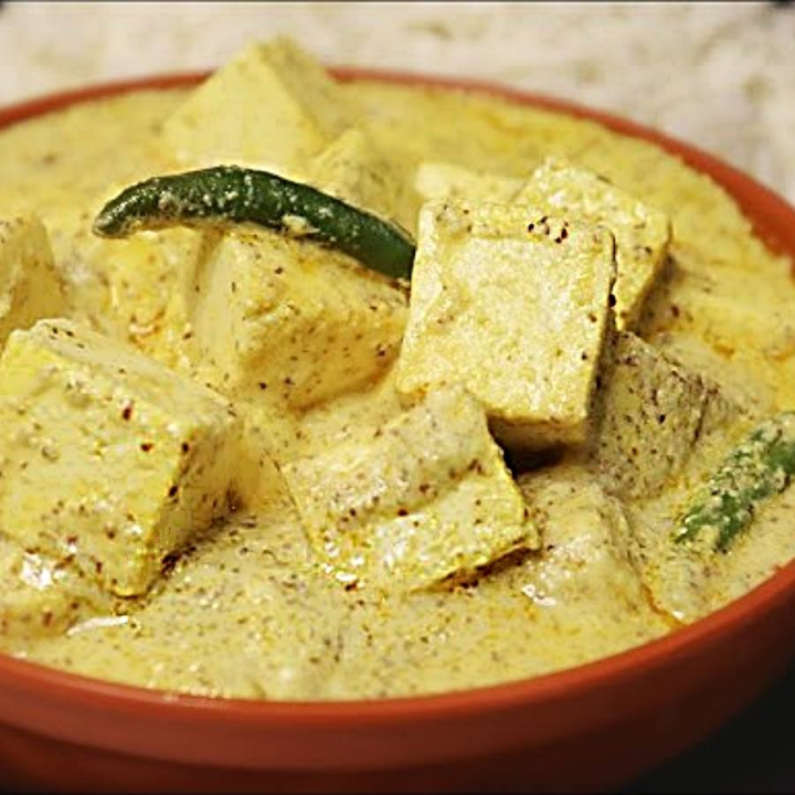 কাঁচা আমে পনির ভাপা!