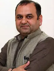 महेश गिरि